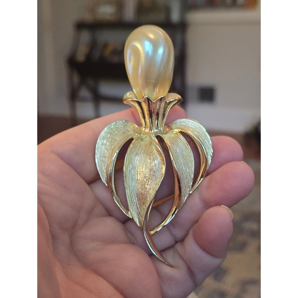 Sarah Coventry "Fantasy" Brooch Vintage 1960s Statement Piece